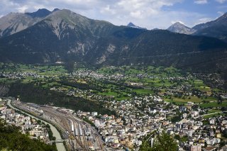 Un Suisse de 25 ans, appréhendé à Brigue en mai 2024, devra notamment répondre de cambriolage, devant la justice valaisanne (photo d'illustration). KEYSTONE/JEAN-CHRISTOPHE BOTT